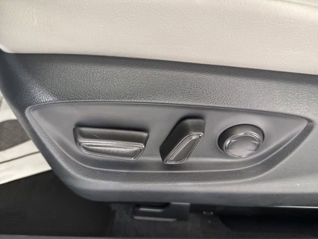 Used 2023 Toyota Camry SE FWD image 19
