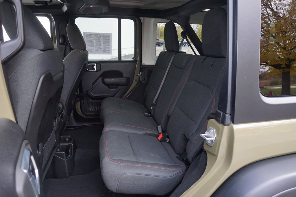 Used 2025 Jeep Wrangler Rubicon image 12