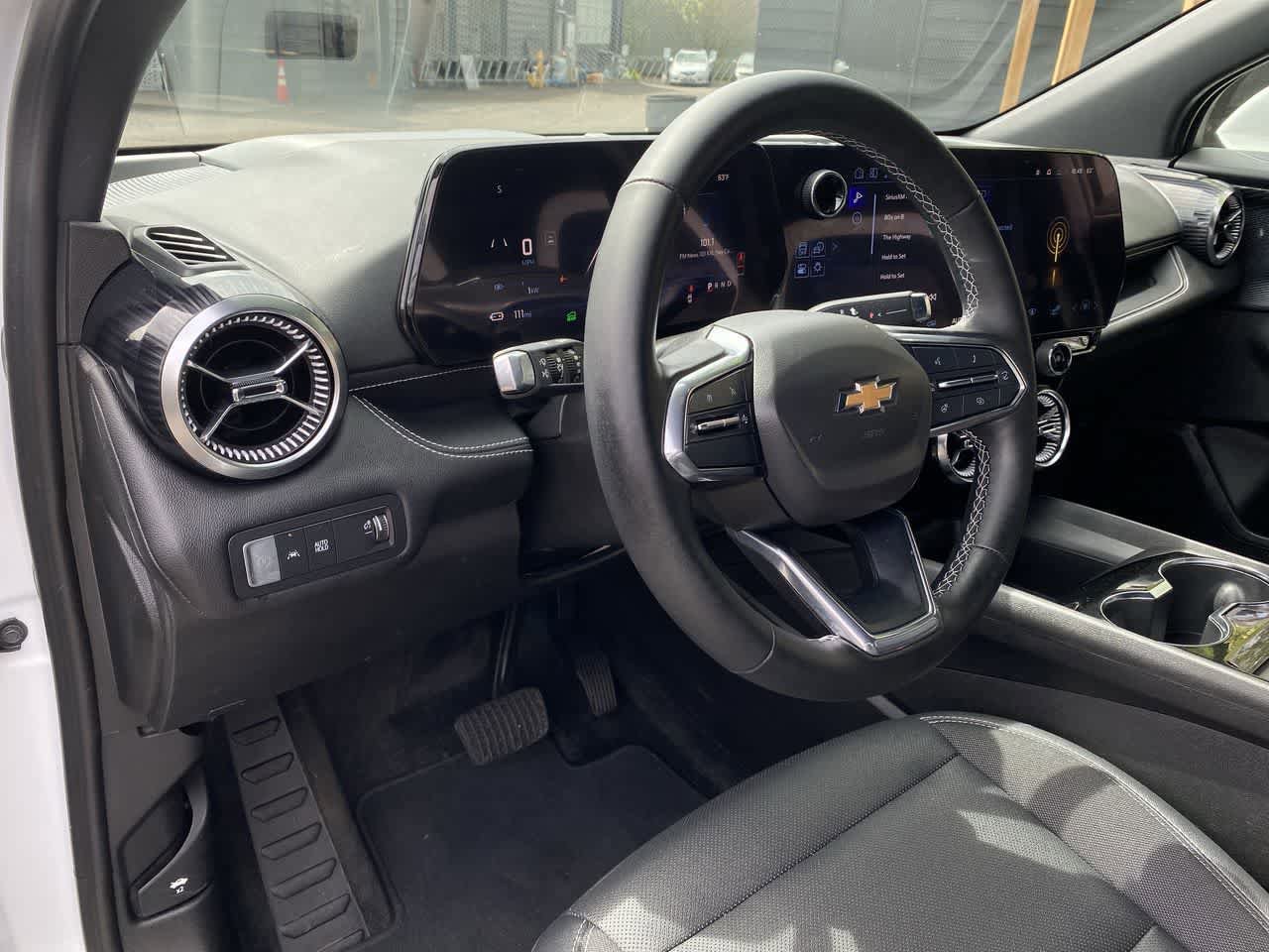 Used 2024 Chevrolet Blazer EV LT AWD/4WD image 2