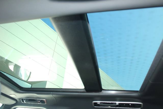 New 2026 Land Rover Range Rover SV image 23