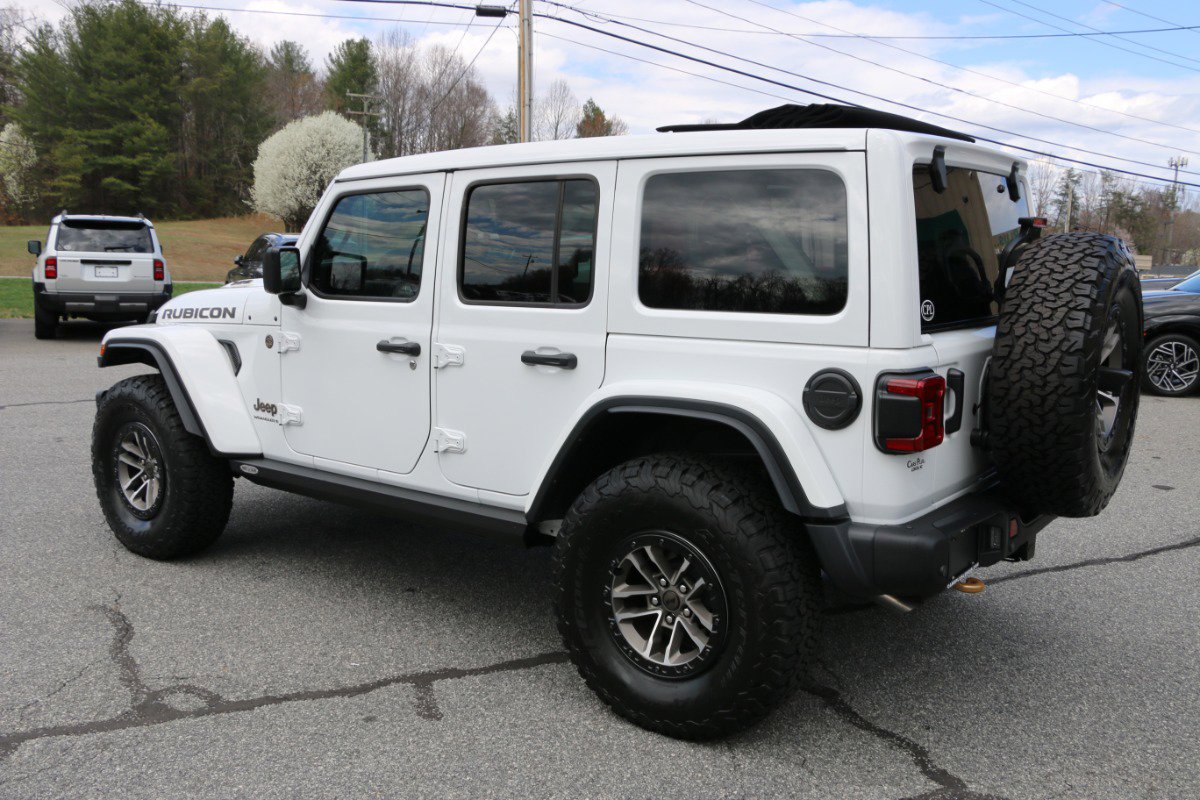 Used 2024 Jeep Wrangler Unlimited Rubicon 392 AWD/4WD image 3