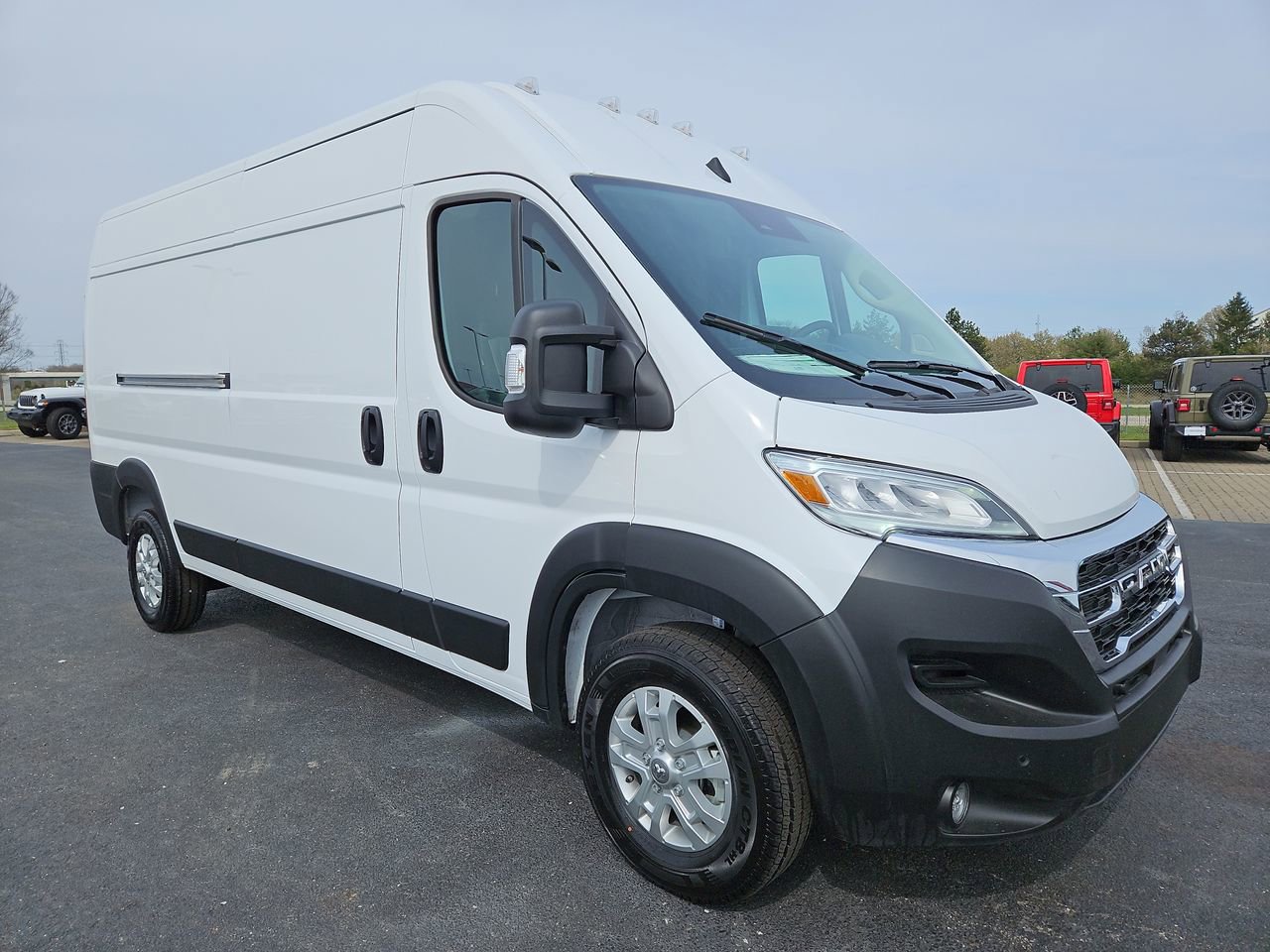 New 2025 RAM ProMaster 2500 w/ Quick Order Package 22G SLT