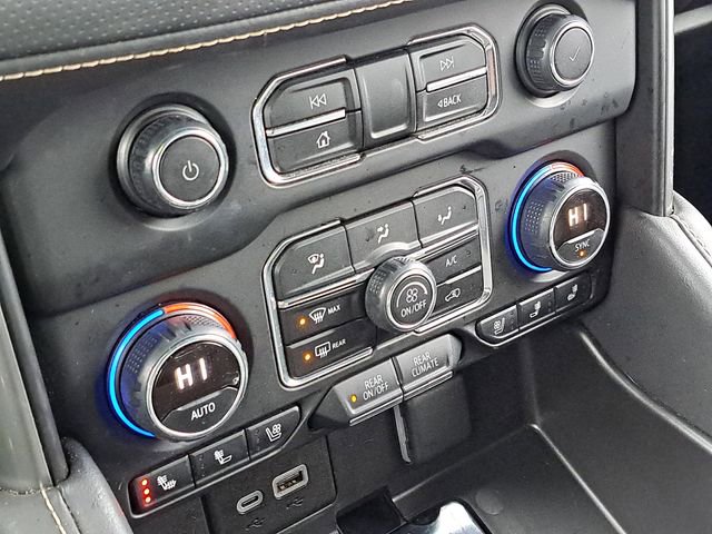 Used 2024 Chevrolet Suburban Premier image 19