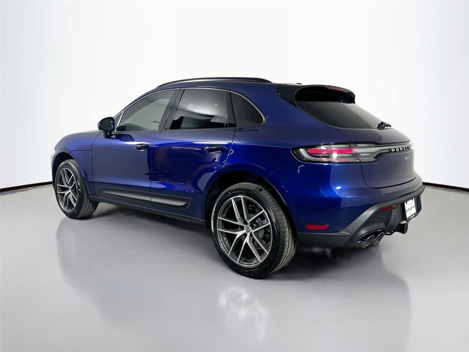 Certified 2026 Porsche Macan Turbo AWD/4WD image 3