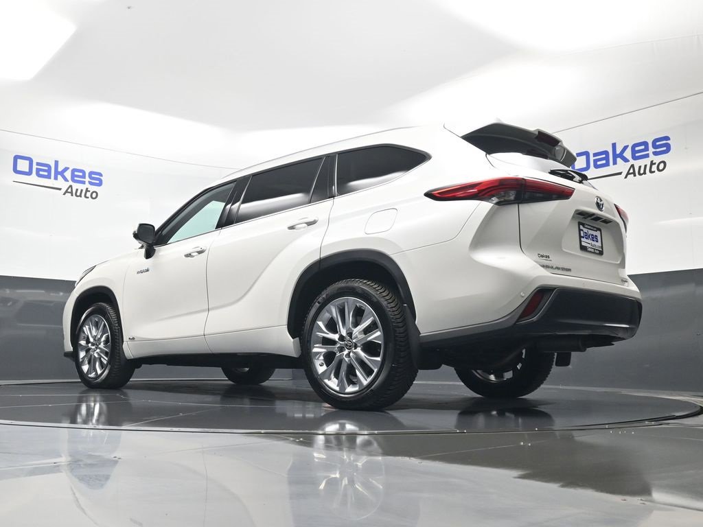 Used 2021 Toyota Highlander Limited image 45