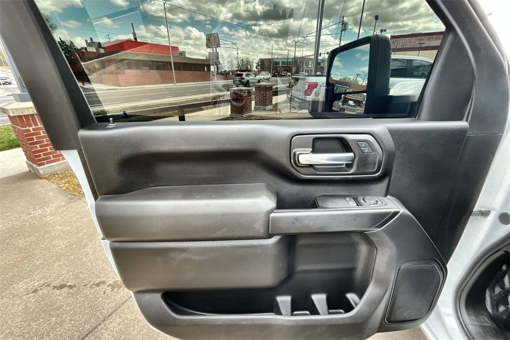 Used 2024 GMC Sierra 2500 Pro w/ Convenience Package image 15