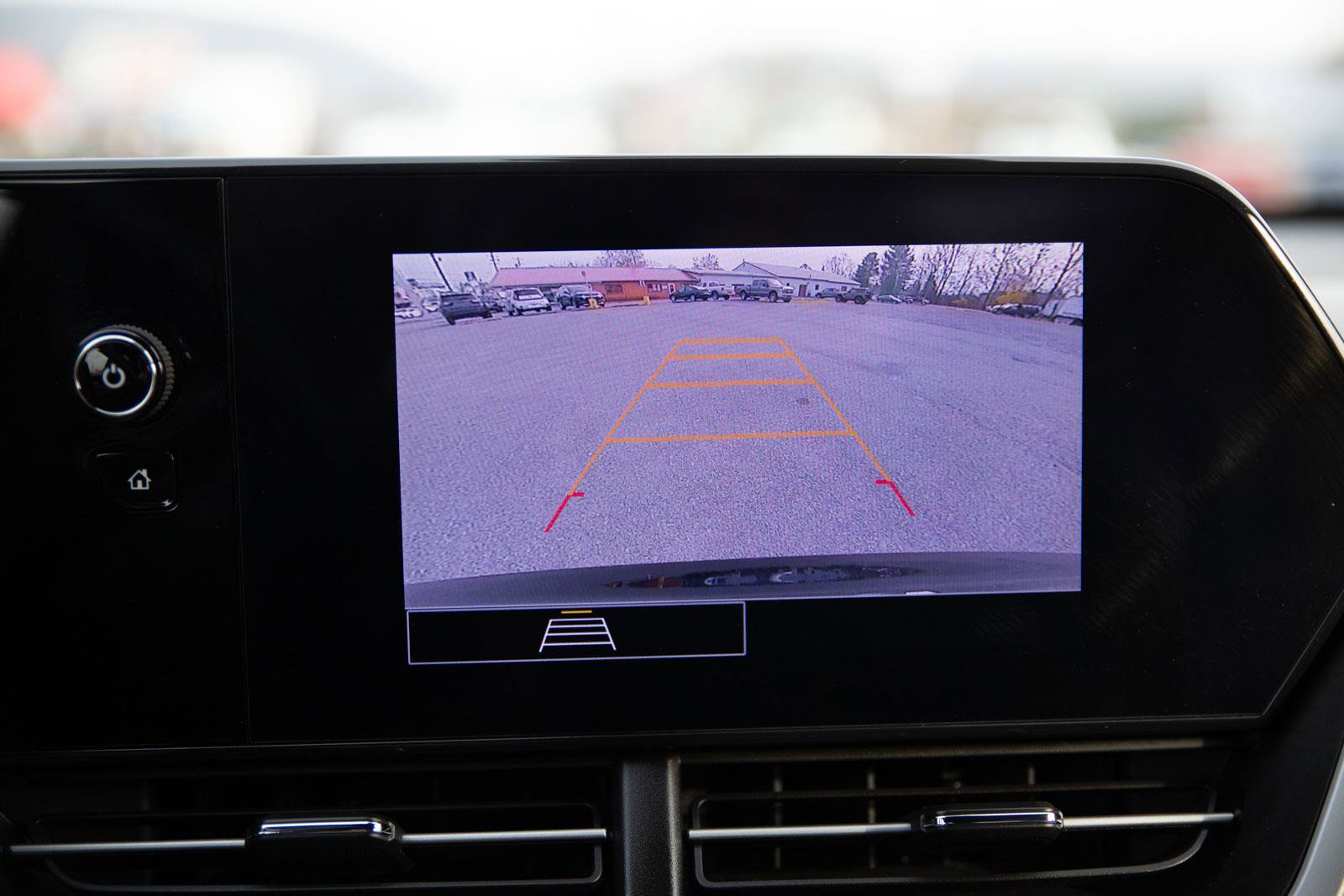 Certified 2024 Chevrolet Trax RS w/ Driver Confidence Package image 18