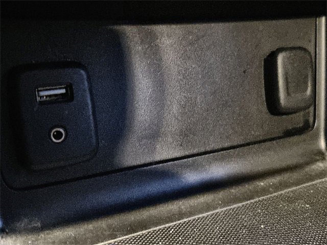 Used 2016 Chevrolet Colorado Z71 w/ Z71 Midnight Edition image 37