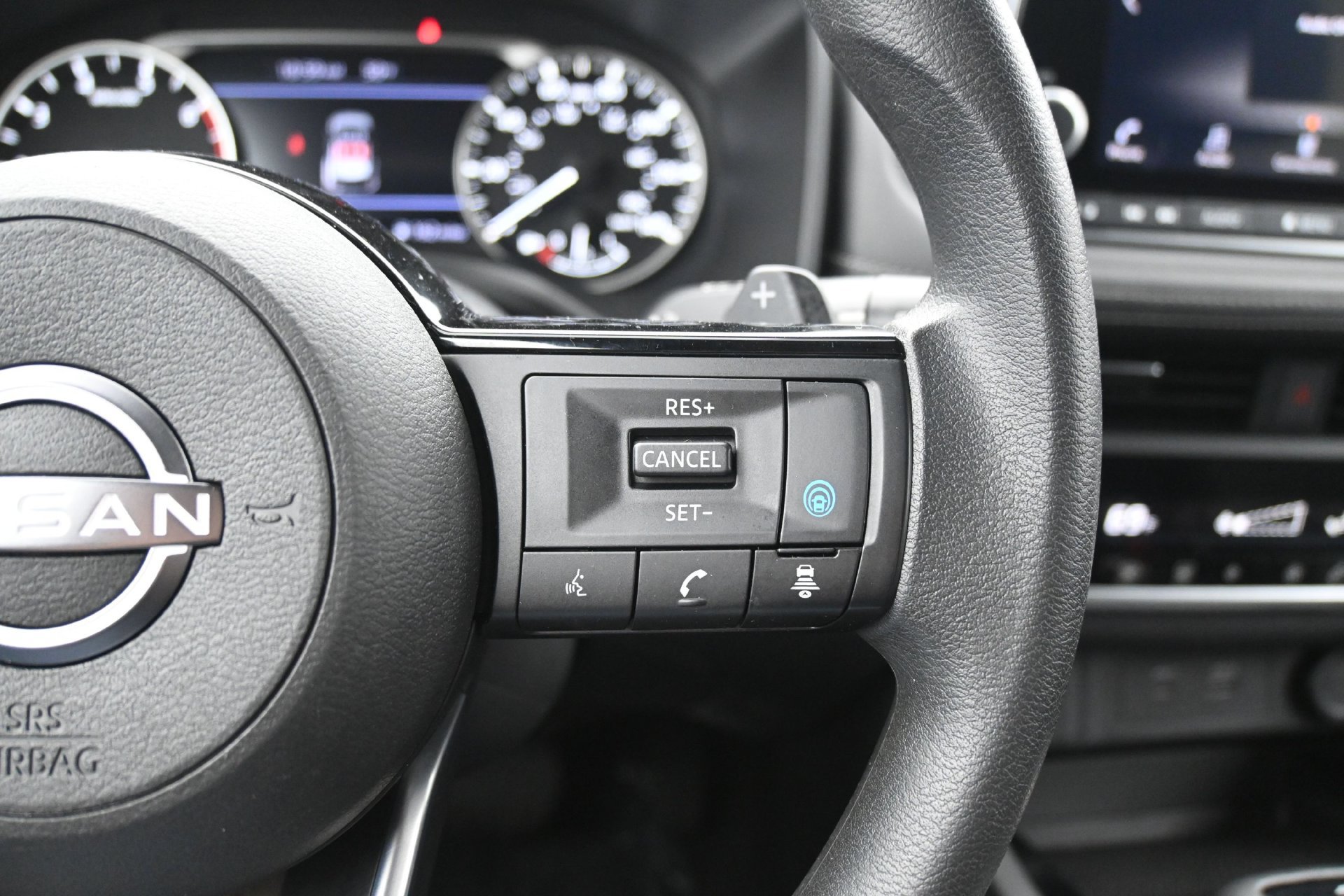 Used 2023 Nissan Rogue SV AWD/4WD image 21