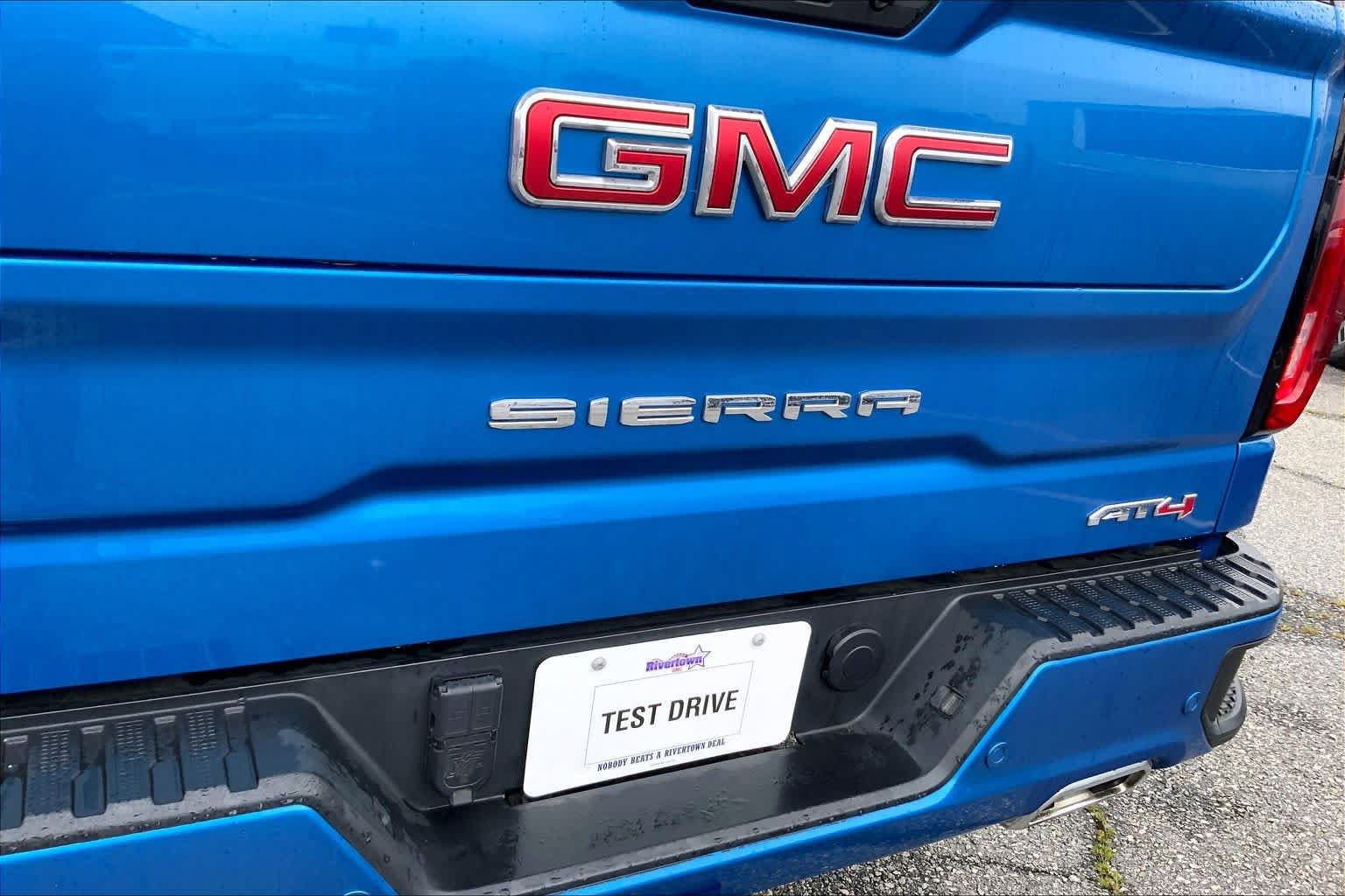 Used 2022 GMC Sierra 1500 AT4 w/ AT4 Premium Package AWD/4WD image 30