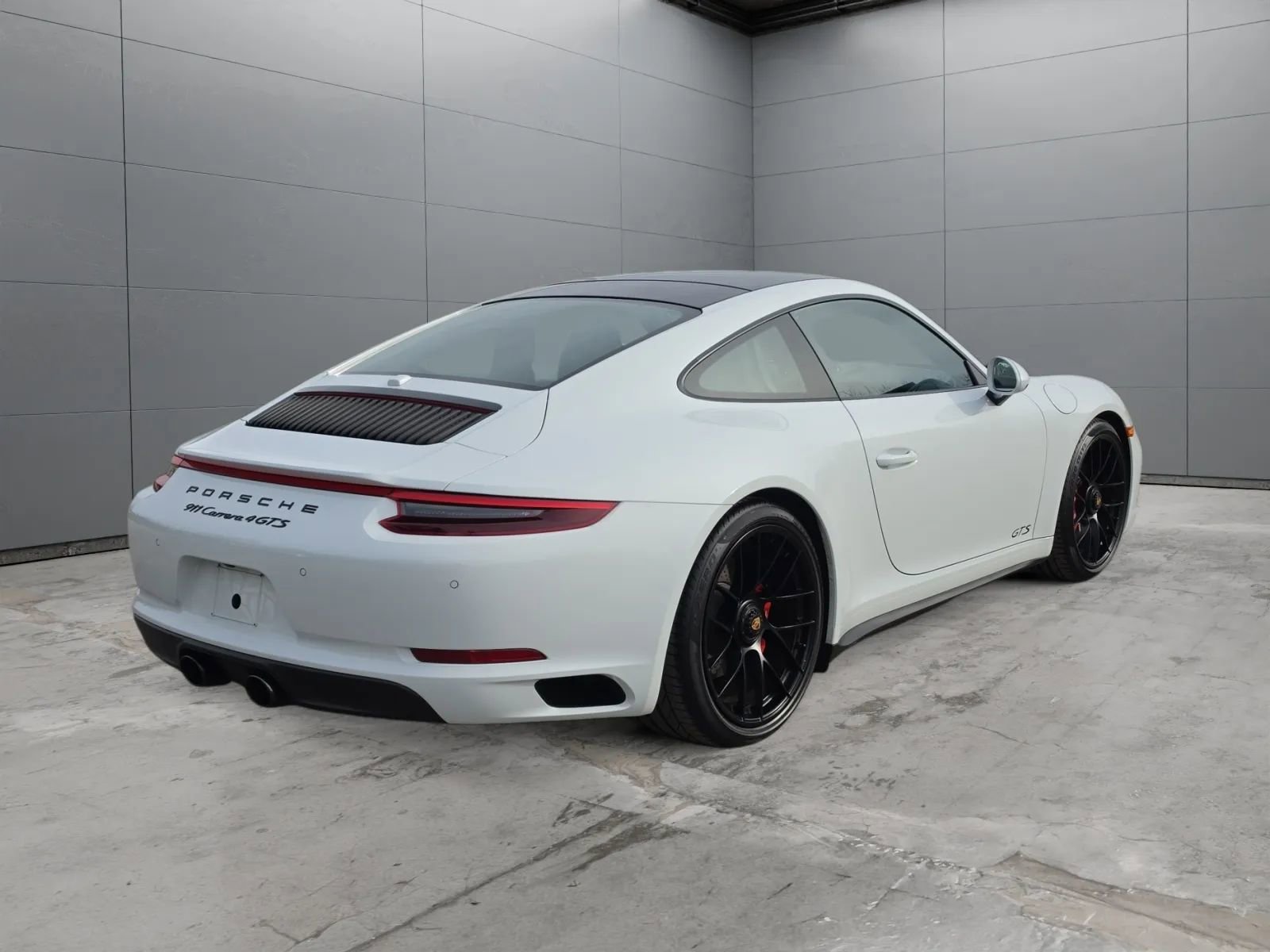 Used 2019 Porsche 911 Carrera 4 GTS image 5