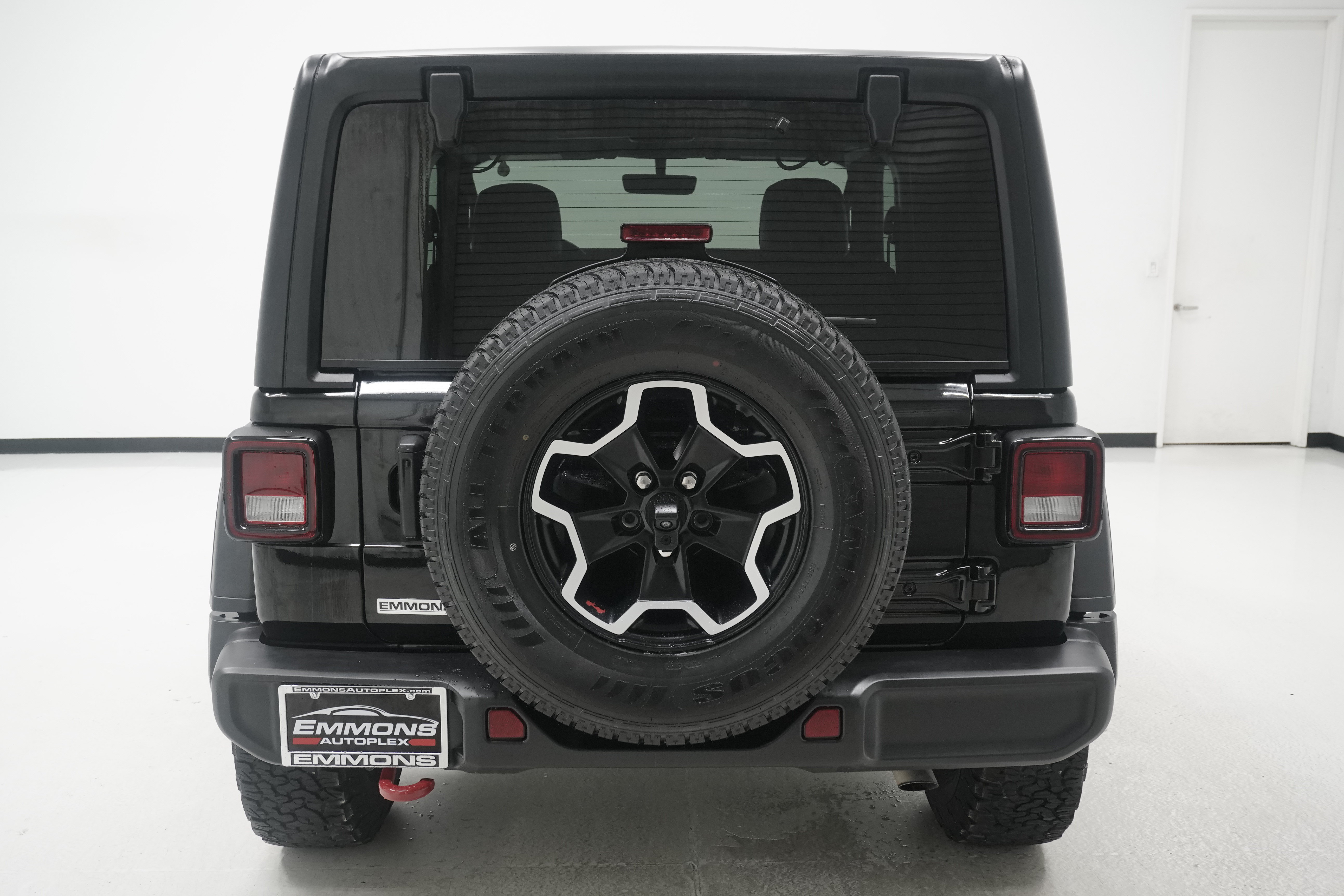 Used 2023 Jeep Wrangler Rubicon w/ Cold Weather Group AWD/4WD image 5