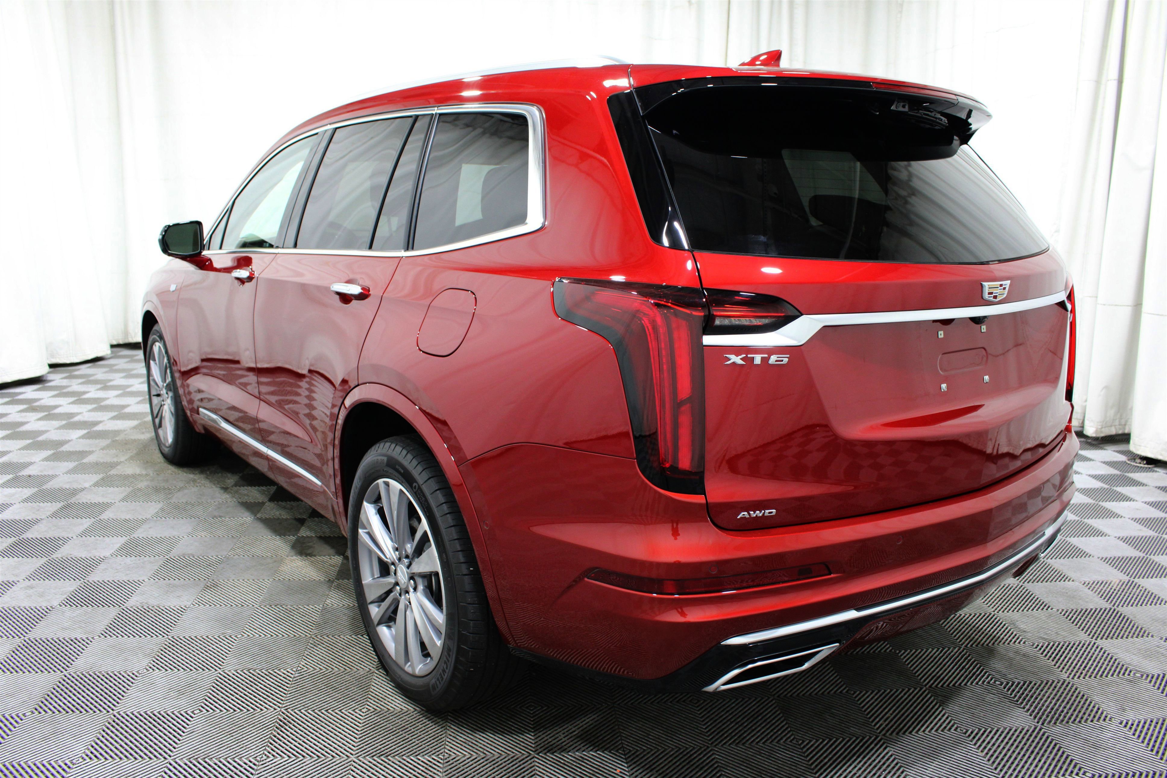 Certified 2025 Cadillac XT6 Premium Luxury w/ Platinum Package image 38