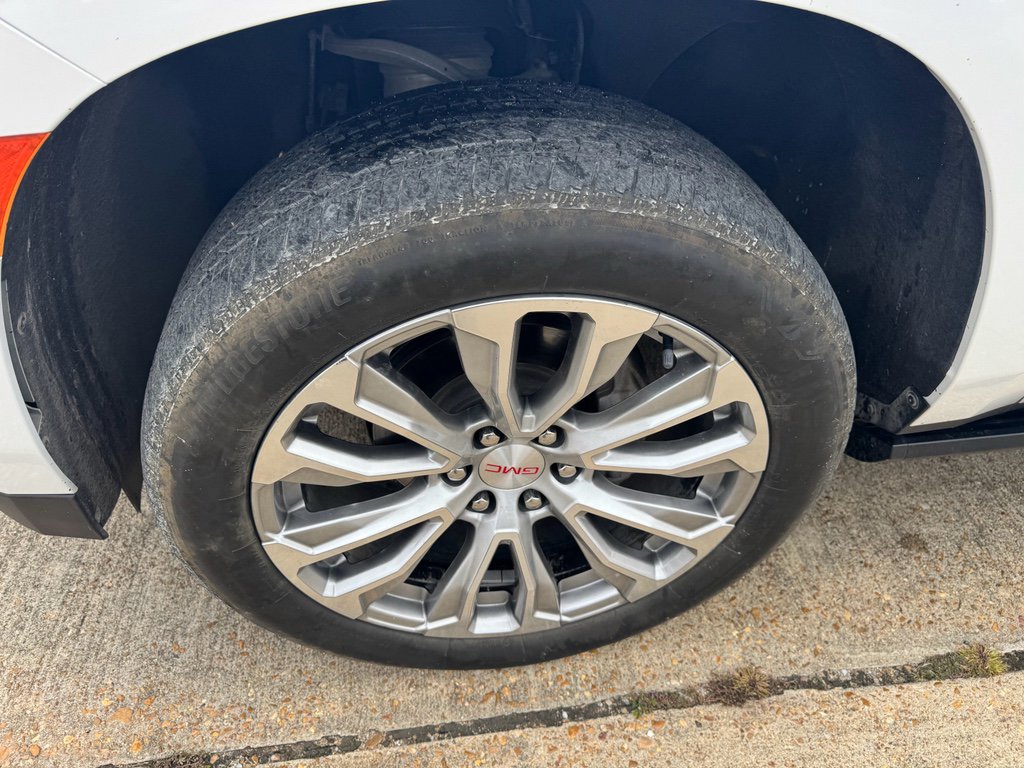 Used 2022 GMC Yukon XL Denali w/ Denali Reserve Package image 8