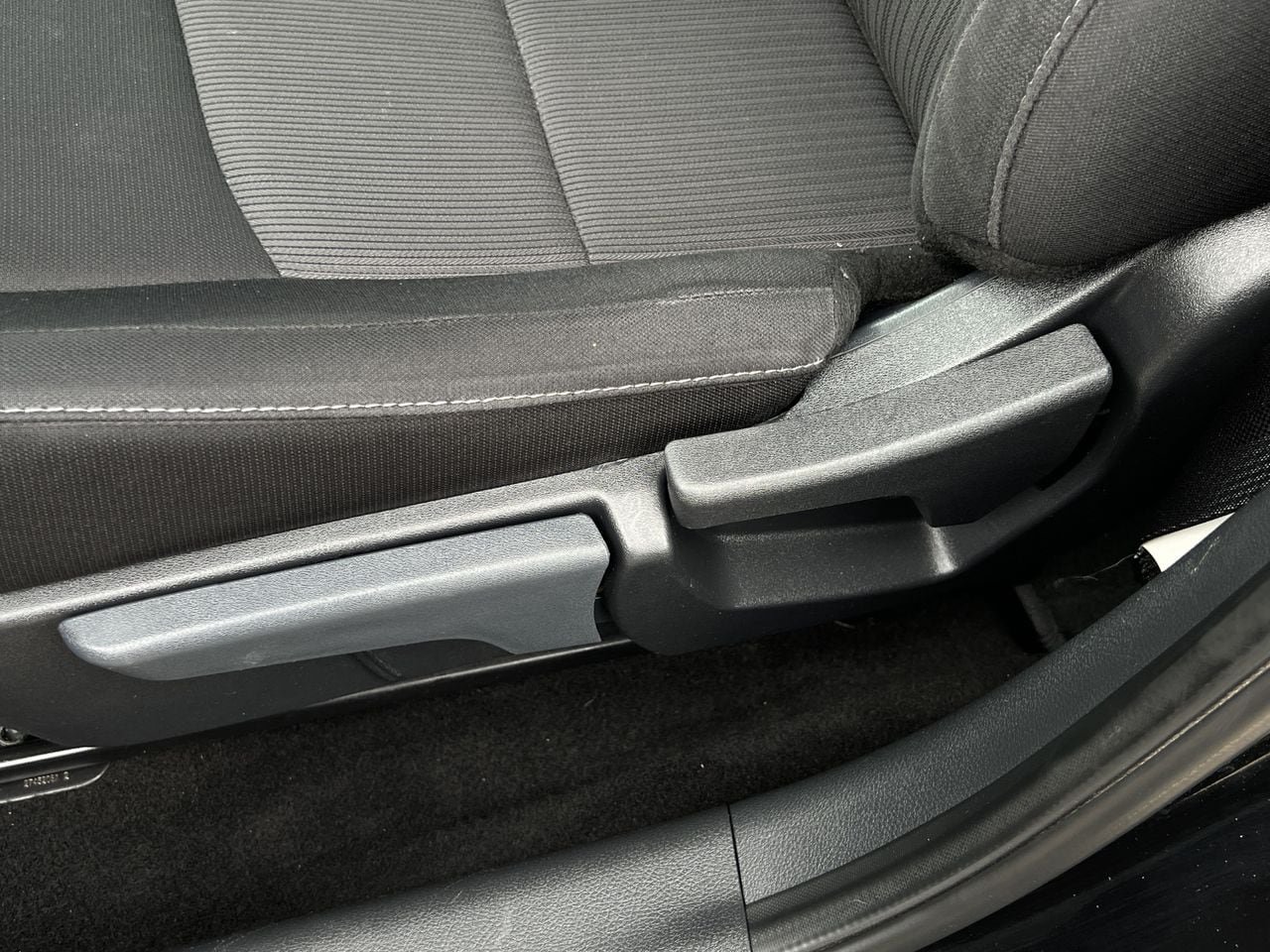 Used 2024 Nissan Sentra SV FWD image 21