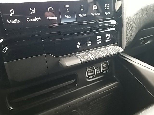 Used 2023 RAM 1500 Laramie image 31