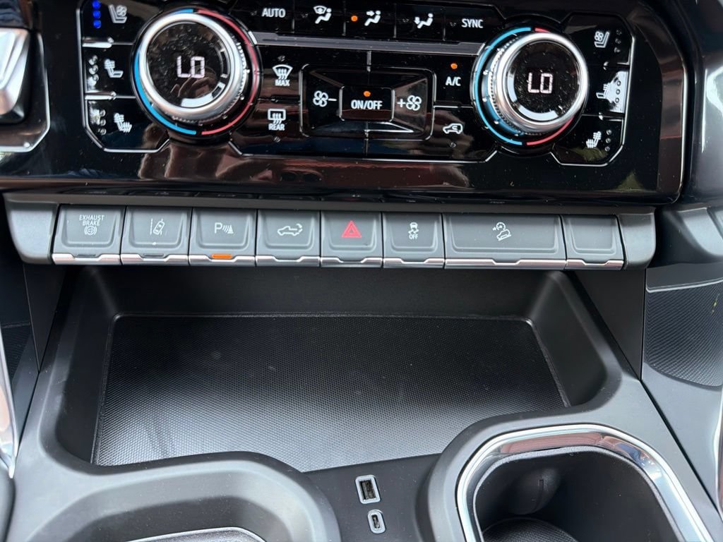 New 2026 GMC Sierra 2500 Denali Ultimate AWD/4WD image 32