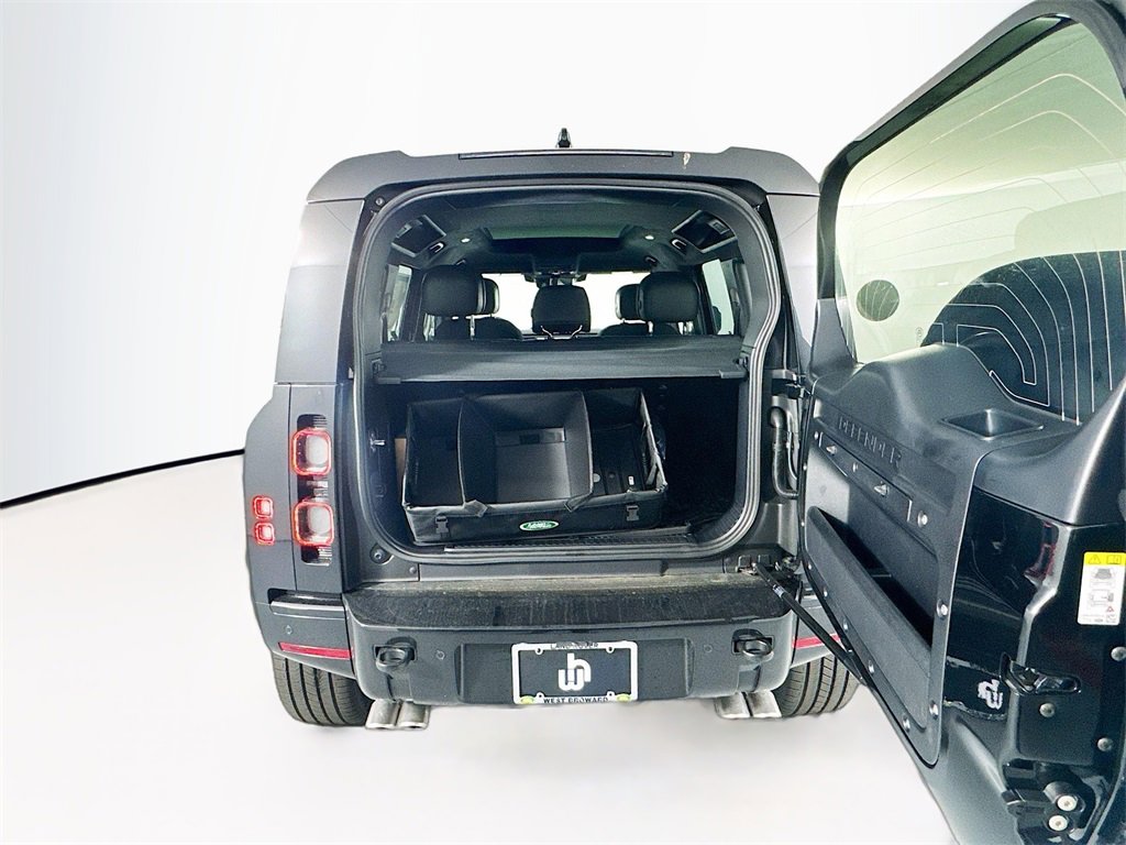 New 2025 Land Rover Defender 110 V8 image 25