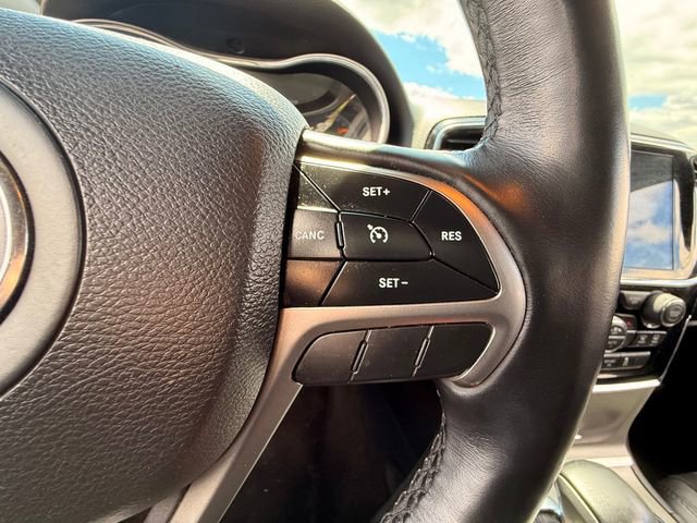 Used 2019 Jeep Grand Cherokee Altitude RWD image 10