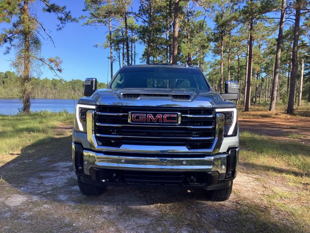 New 2025 GMC Sierra 2500 SLT w/ SLT Premium Package image 8