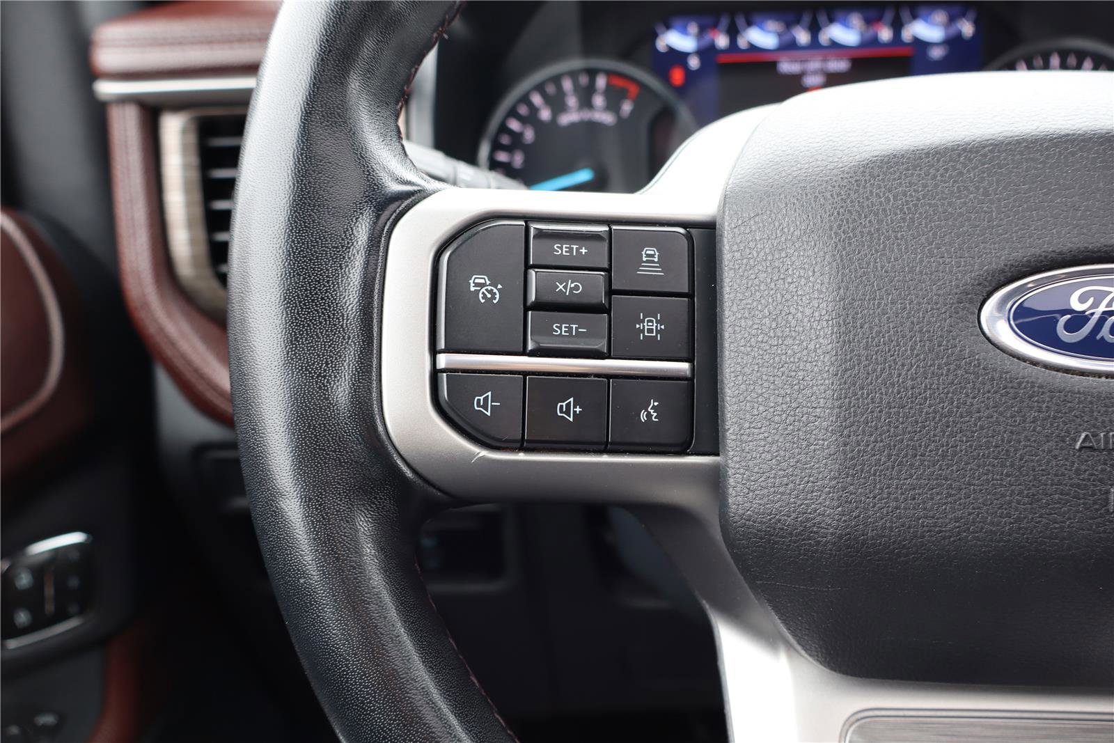 Used 2023 Ford Expedition Max Limited image 17