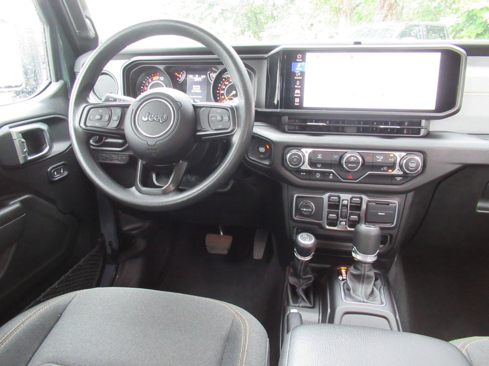 Certified 2025 Jeep Wrangler Unlimited Sport AWD/4WD image 13