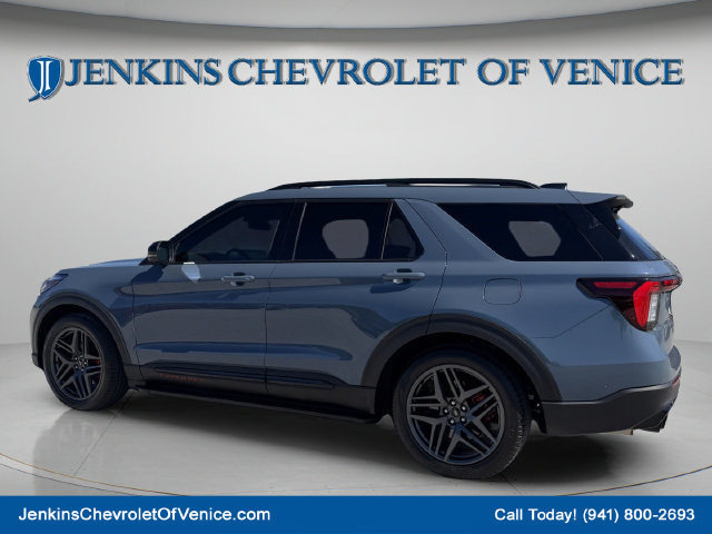 Used 2025 Ford Explorer ST w/ Sun And Sound Package RWD image 8