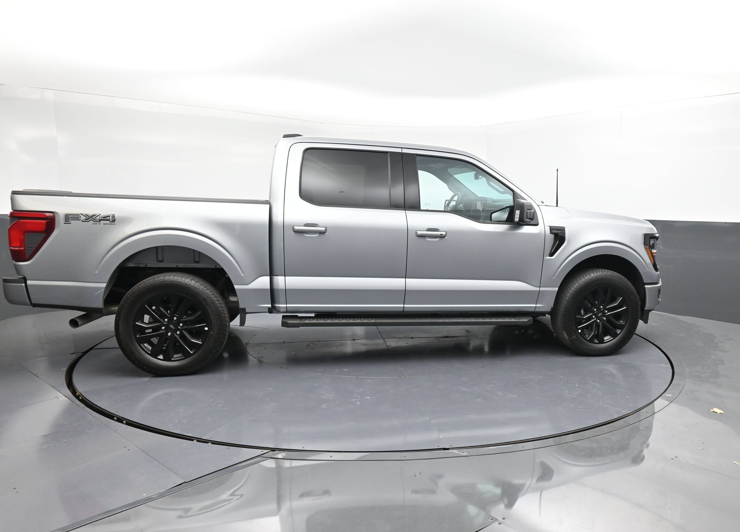 Used 2026 Ford F150 XLT w/ Equipment Group 302A MID AWD/4WD image 9