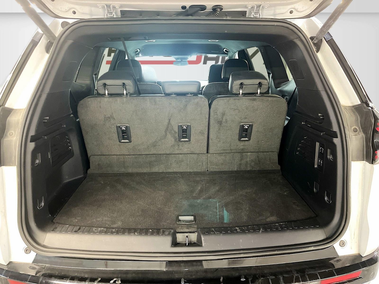 Used 2024 GMC Acadia Denali w/ LPO, Floor Liner Package image 27
