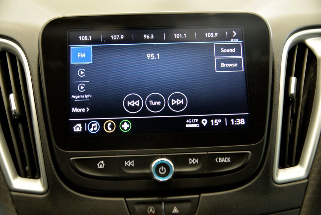 Used 2022 Chevrolet Malibu RS image 19