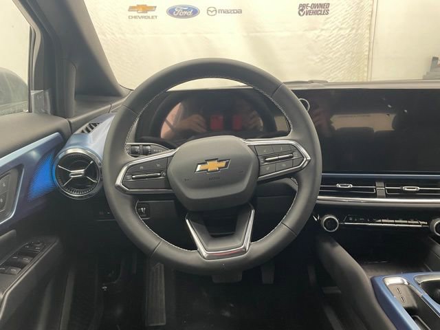 New 2026 Chevrolet Equinox EV LT image 11