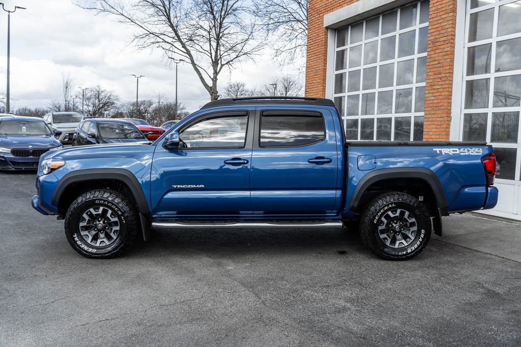 Used 2018 Toyota Tacoma TRD Off-Road image 39