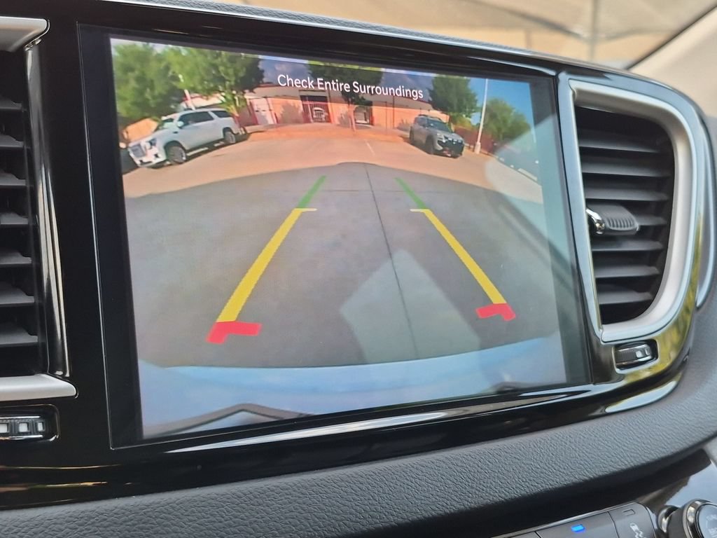 Used 2023 Chrysler Pacifica Touring-L FWD image 27