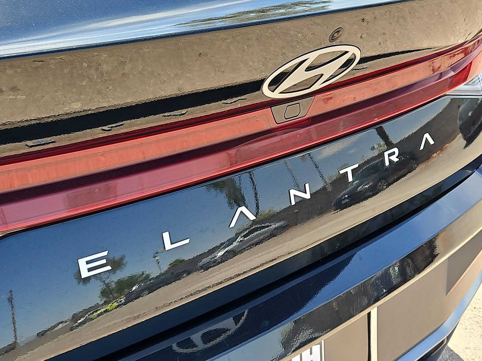 Certified 2024 Hyundai Elantra SEL FWD image 12