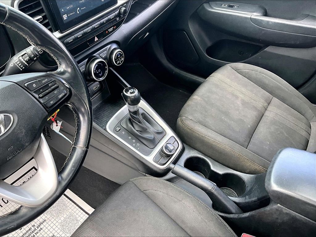 Used 2022 Hyundai Venue SEL image 10