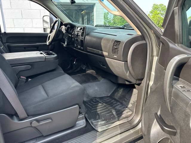Used 2012 GMC Sierra 2500 SLE w/ SLE Preferred Package AWD/4WD image 8