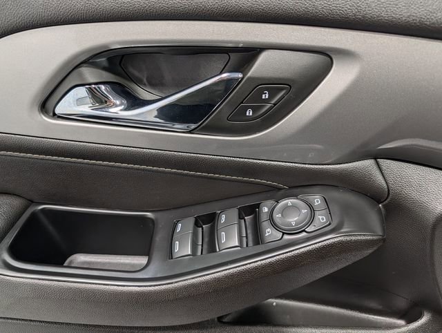 Used 2023 Chevrolet Traverse LT w/ LT Premium Package image 17