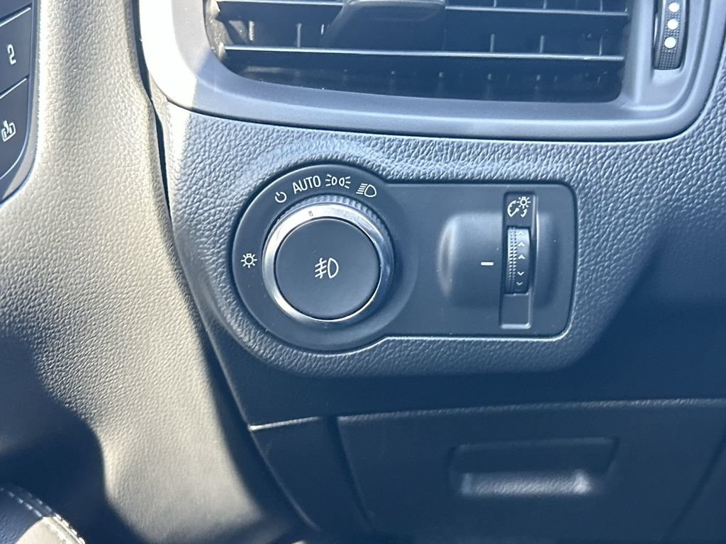 Used 2019 Buick Envision Premium AWD/4WD image 18