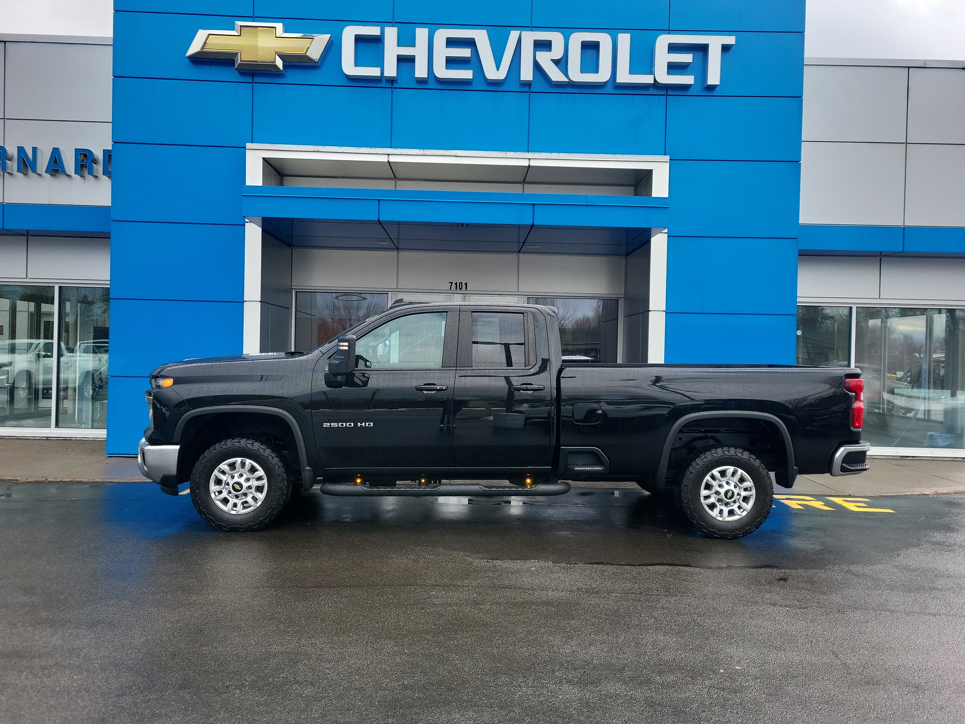 Certified 2024 Chevrolet Silverado 2500 LT w/ Convenience Package image 6