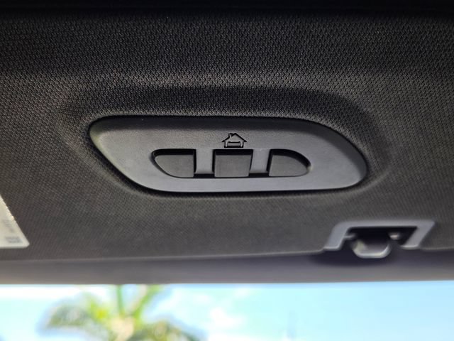 Used 2025 GMC Hummer EV 2X AWD/4WD image 41