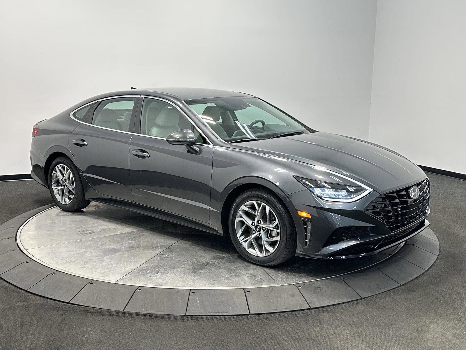 Certified 2023 Hyundai Sonata SEL image 2