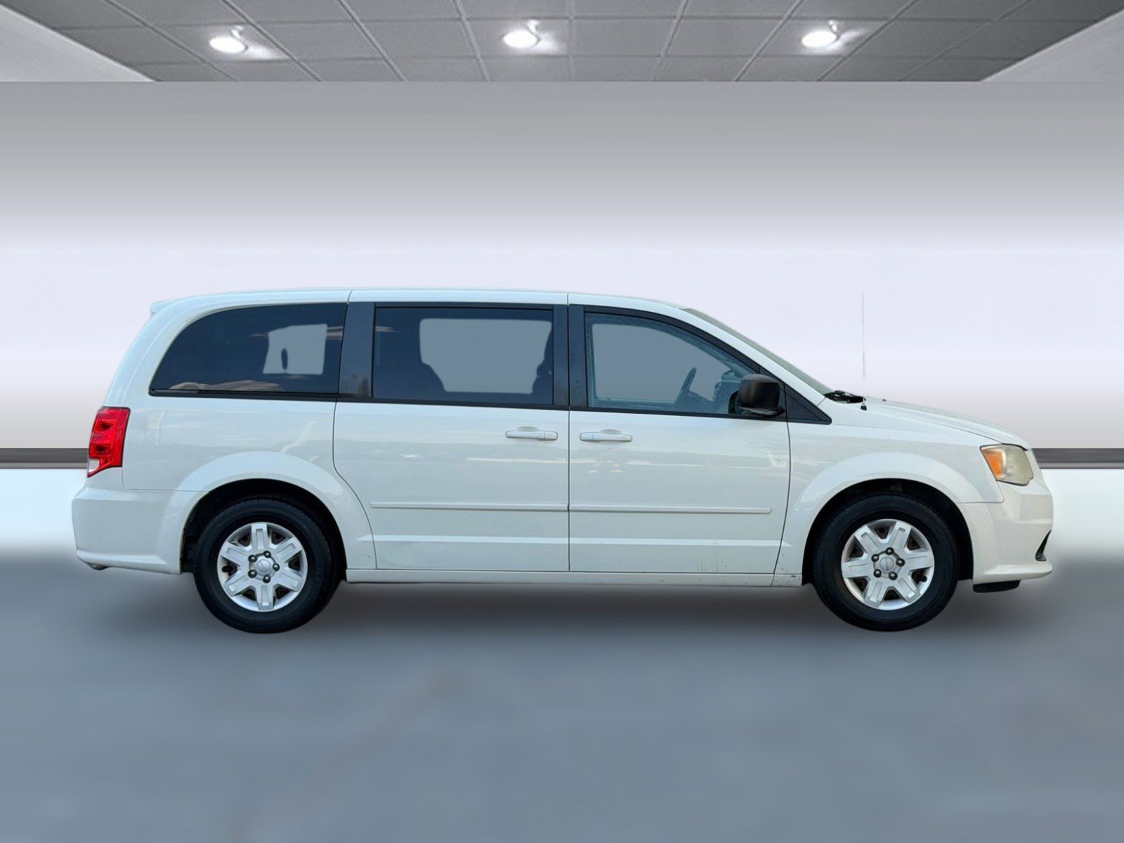 Used 2013 Dodge Grand Caravan SE FWD image 8