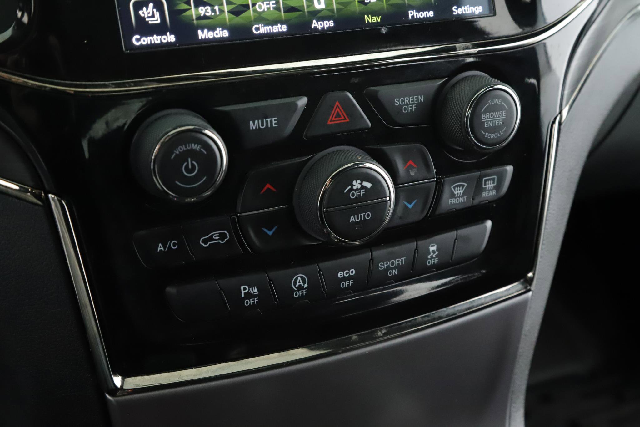 Certified 2021 Jeep Grand Cherokee Limited X image 16