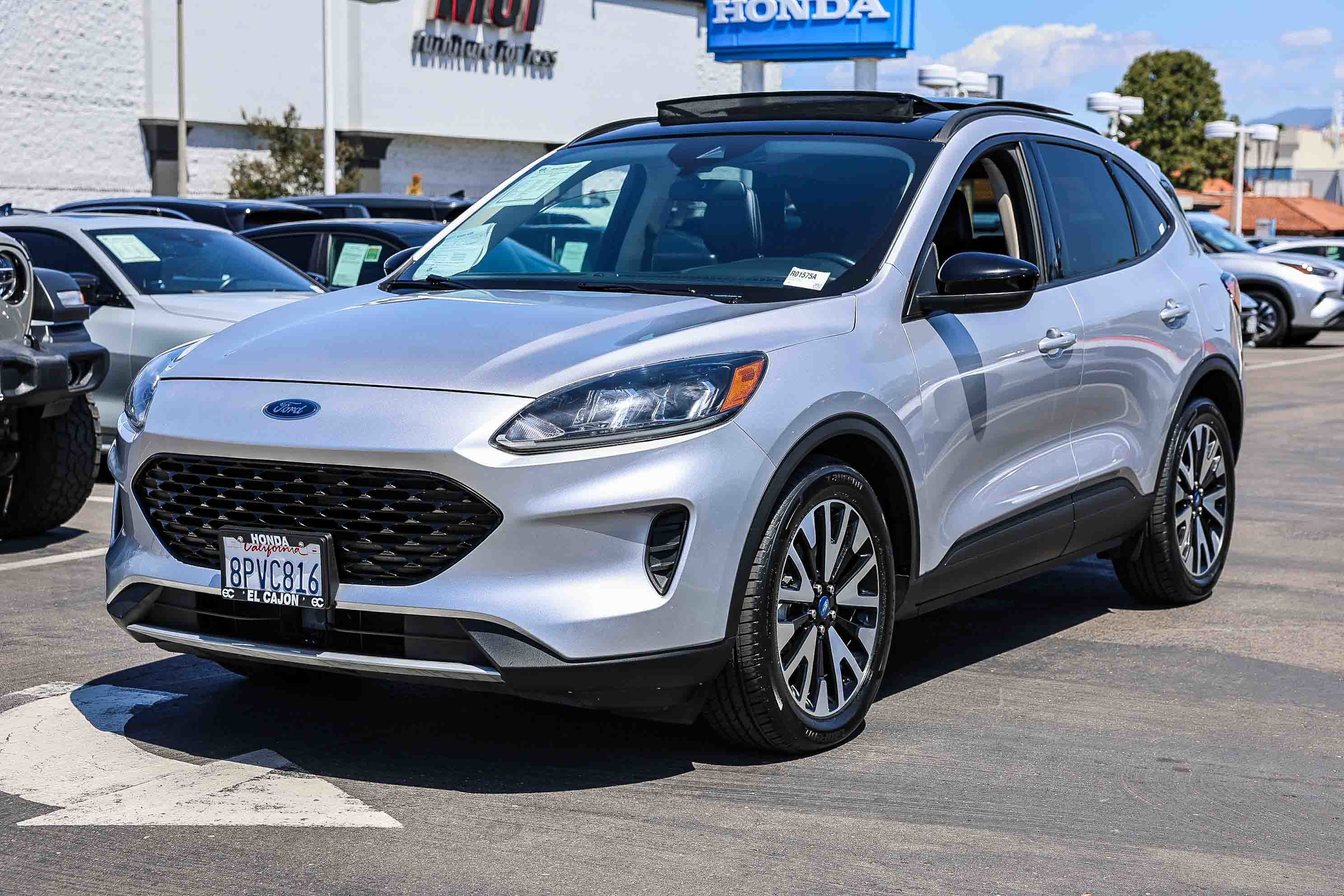 Used 2020 Ford Escape SE Sport image 22