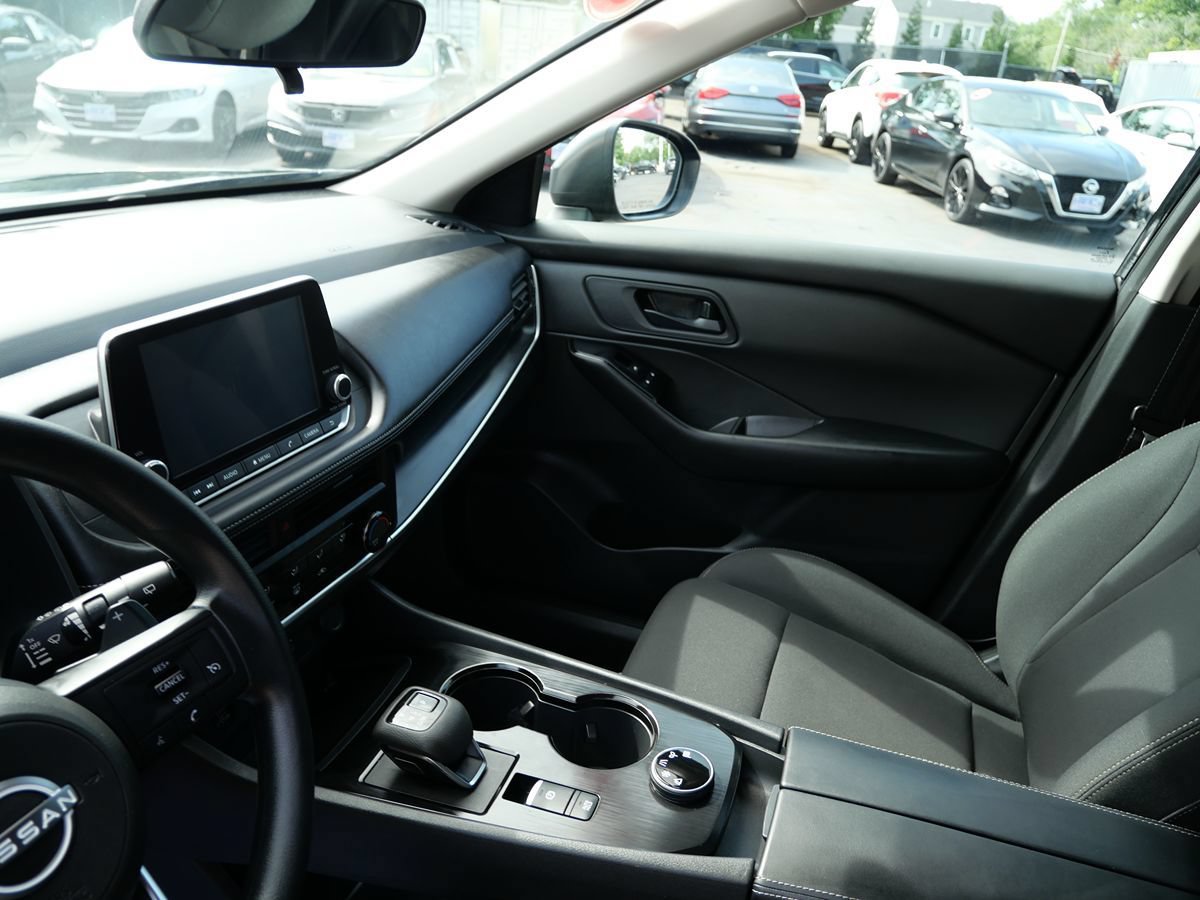 Used 2024 Nissan Rogue S AWD/4WD image 13