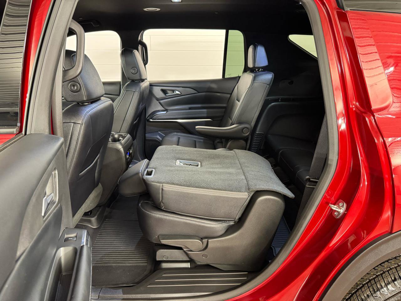 Used 2026 Chevrolet Traverse LT w/ Driver Confidence Package image 32