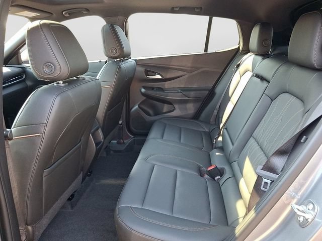 Used 2025 Buick Envista Avenir FWD image 12