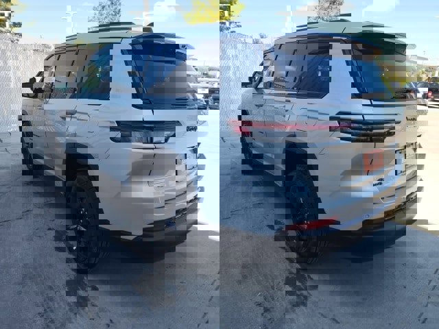 New 2025 Jeep Grand Cherokee L Limited w/ Luxury Tech Group II image 28