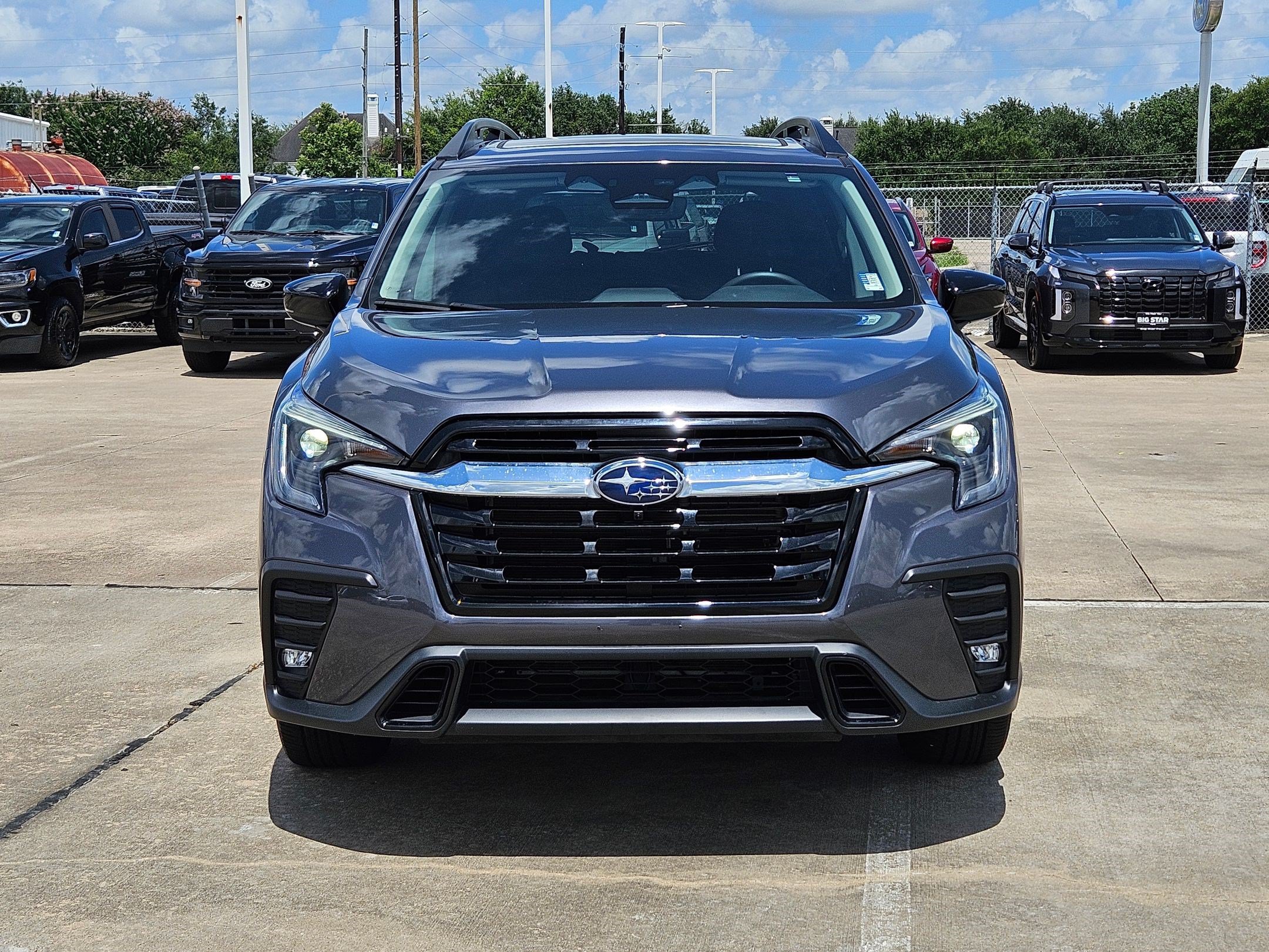Used 2025 Subaru Ascent Limited AWD/4WD image 11