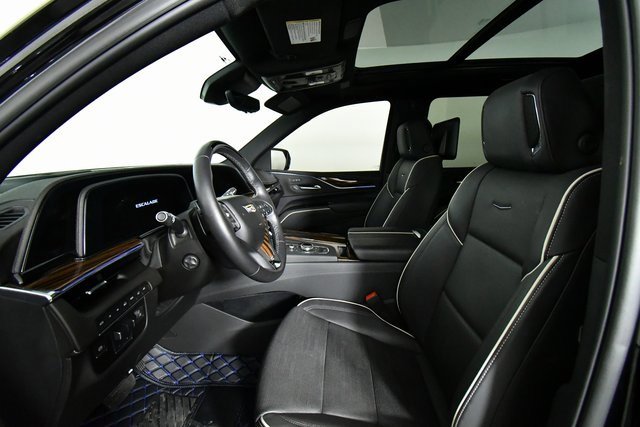 Used 2024 Cadillac Escalade ESV Premium Luxury w/ Performance Package image 11